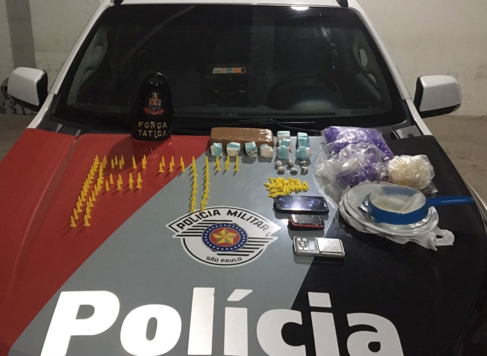 Força Tática prende homem com 1,7 kg de cocaína