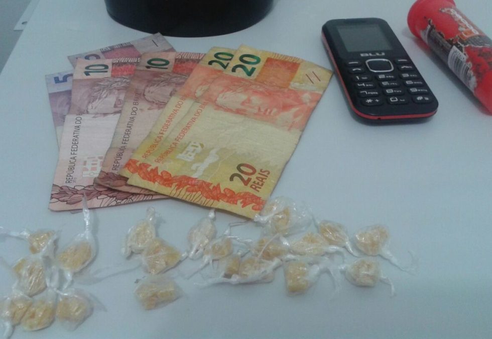 Rocam flagra transação de droga na zona Sul