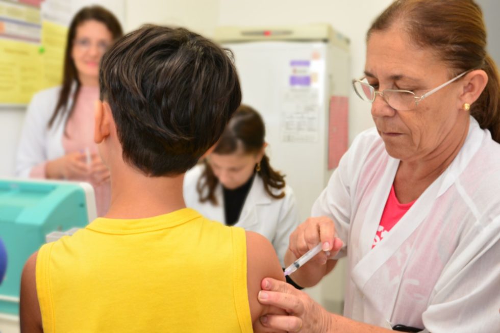 Indicação da vacina de HPV será ampliada para meninos