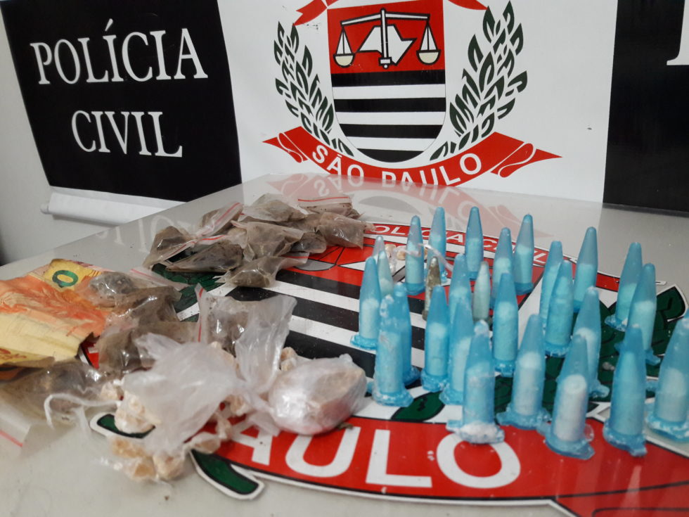 Dise apreende adolescente com drogas na Vila Barros