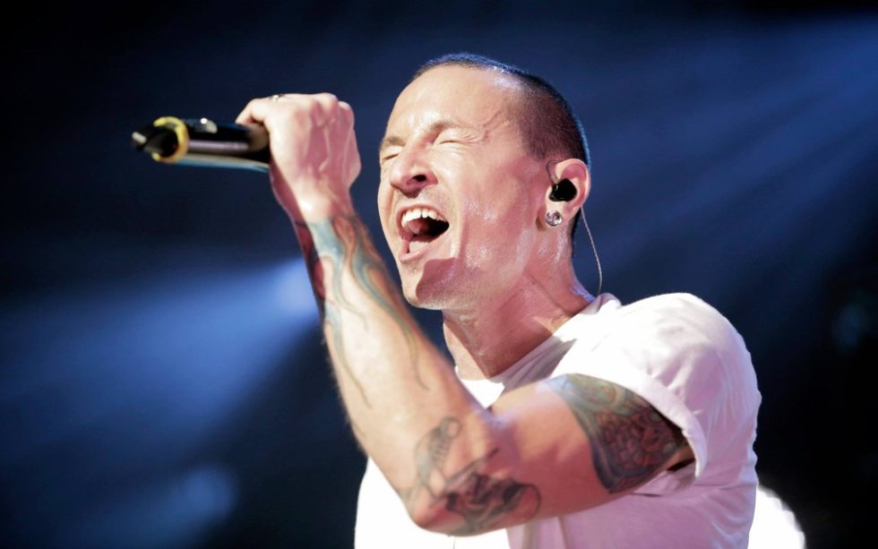 Recado de filho de Chester Bennington emociona web