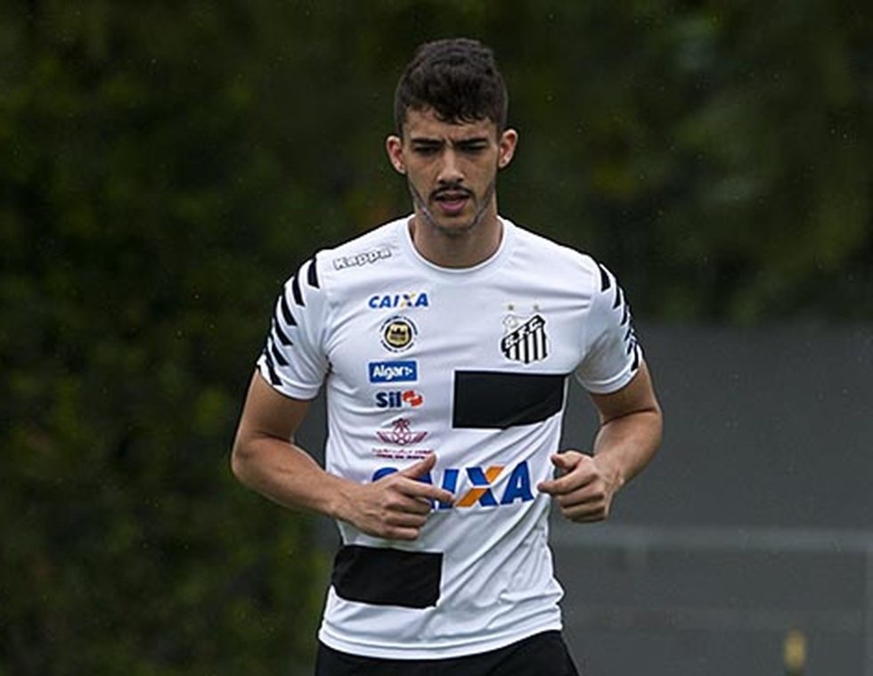 Fora do treino, Gustavo Henrique preocupa o Santos