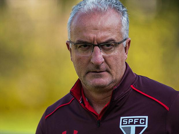 Dorival barra goleiro Renan no time titular do SP