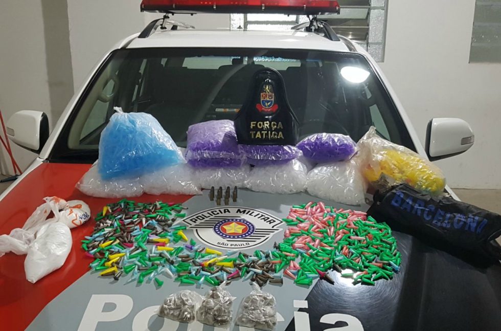 Homem é preso com centenas de pinos no CDHU