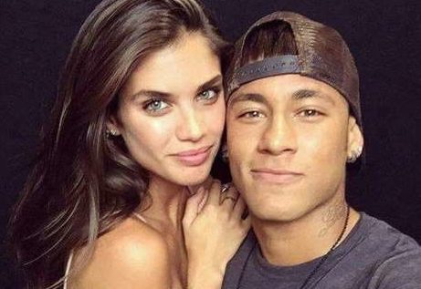 Neymar engata affair com modelo portuguesa