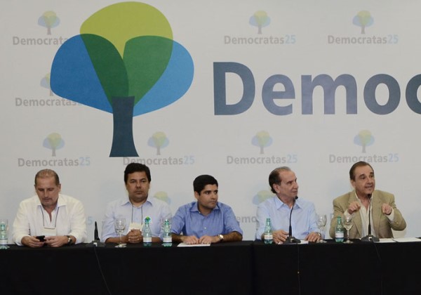 DEM é o partido que mais perdeu deputados em 10 anos