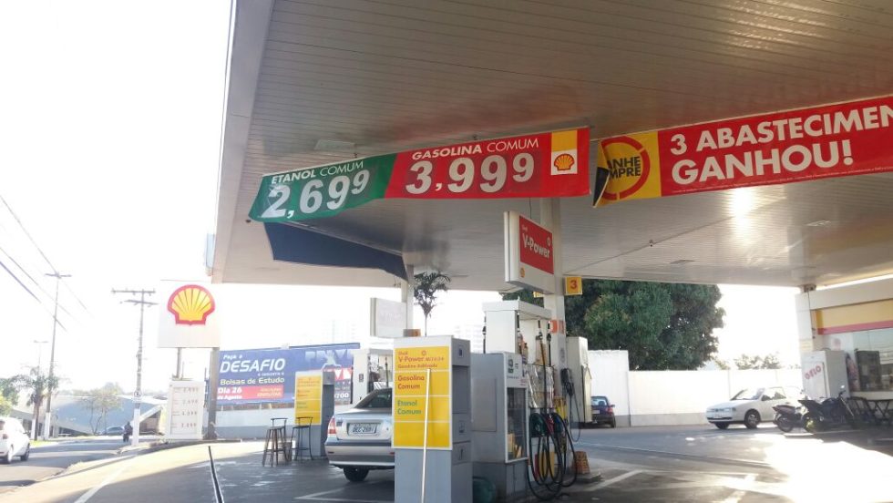Gasolina chega a R$ 3,99 em Marília