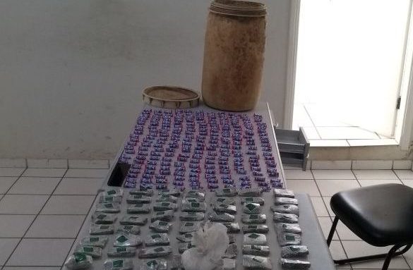 PM apreende 1,1 kg de cocaína e 2,7 de maconha