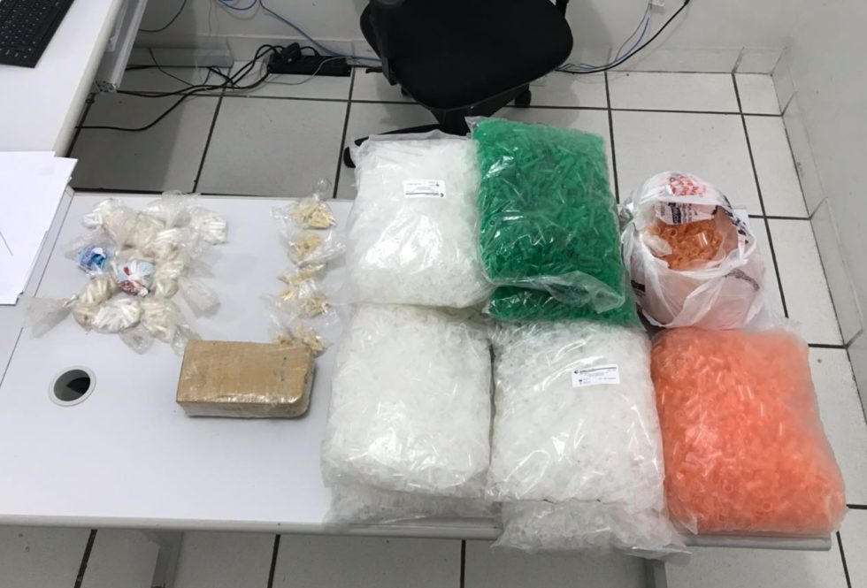 PM apreende crack, cocaína e maconha na zona Sul