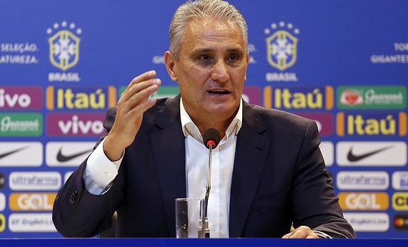 Tite chamará 2 jogadores para duelo com a Colômbia