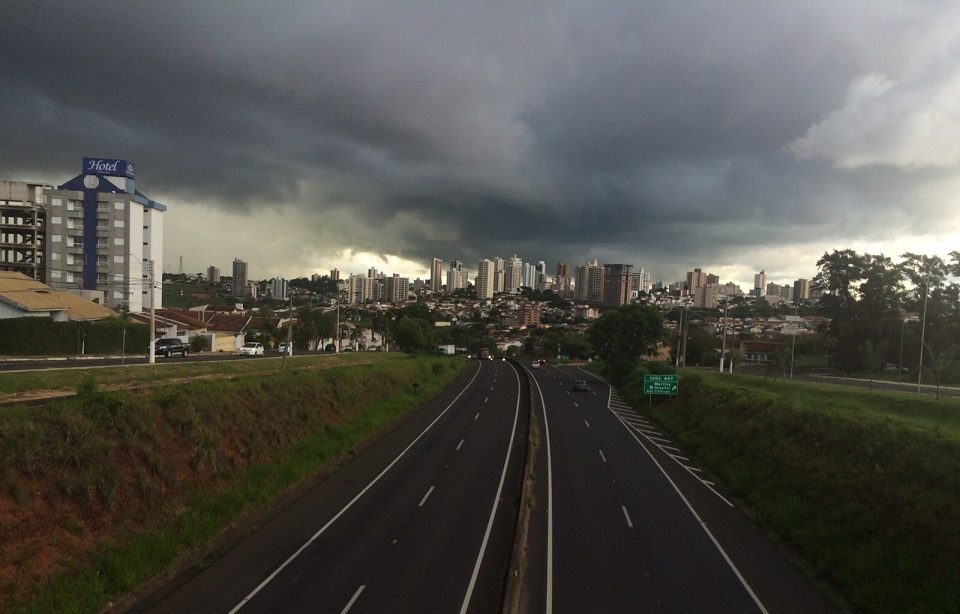 Final de semana deve ser chuvoso em Marília