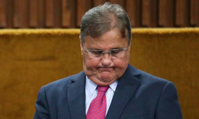 Geddel pede licença do cargo