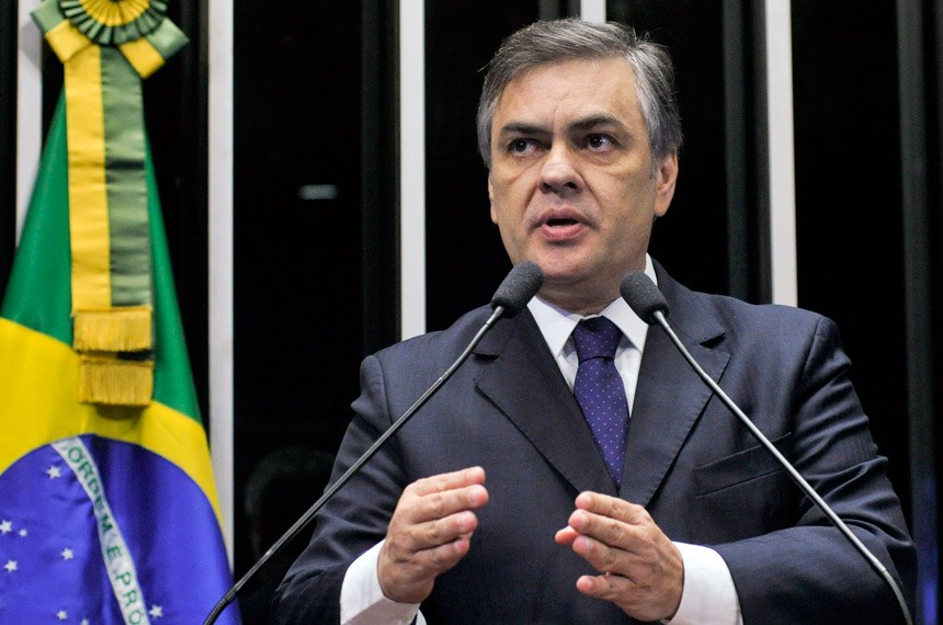 STF ‘extrapolou’ a Constituição, diz Cássio Cunha Lima