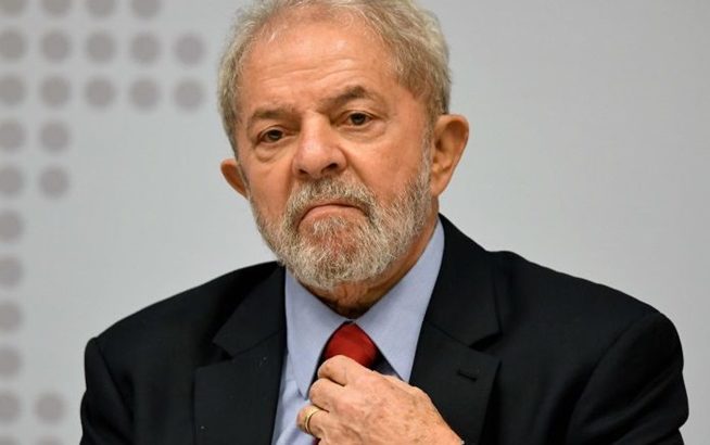 Moro manda Lula esclarecer originais dos recibos