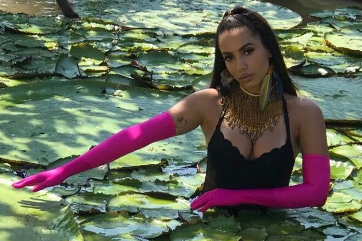 Anitta lança ‘Is That for me’, em parceria com DJ Alesso