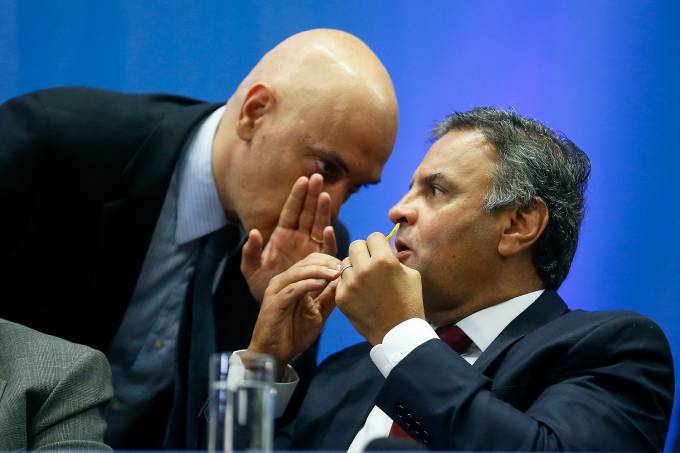 Moraes determina votação aberta sobre Aécio