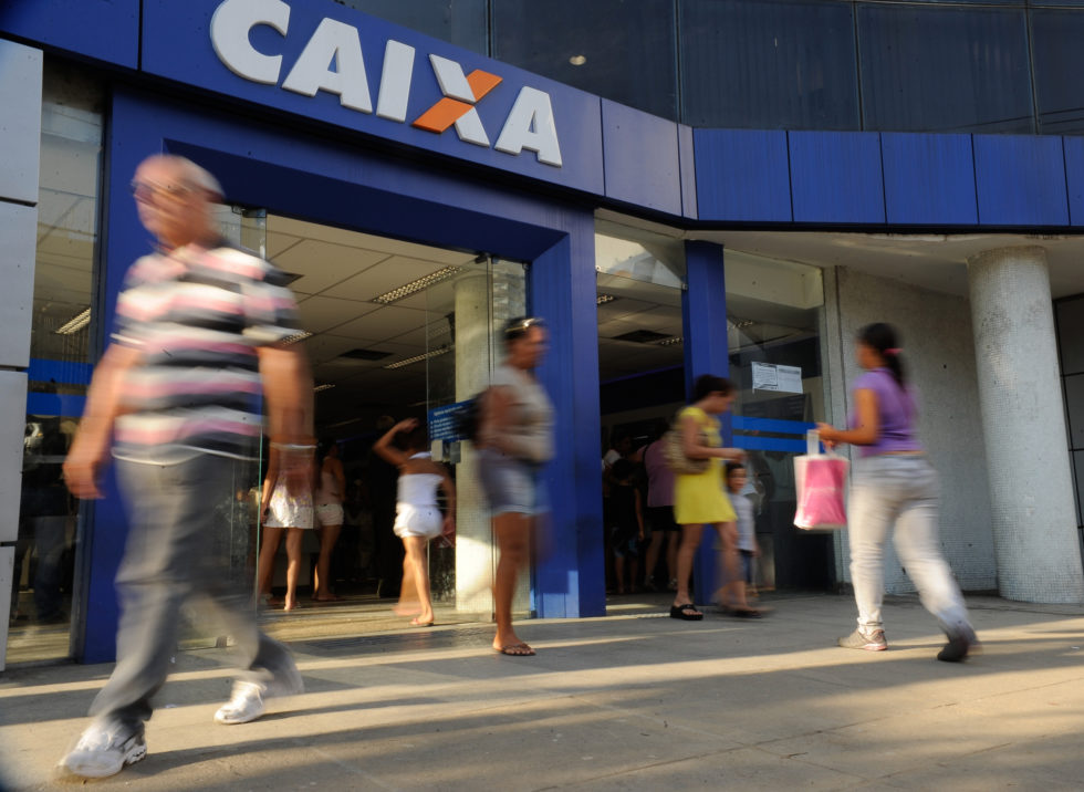 Governo quer transformar Caixa em sociedade anônima