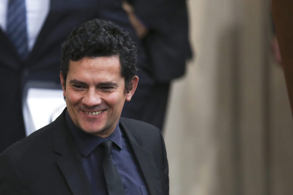 Moro ganha prêmio que Teresa de Calcutá recebeu