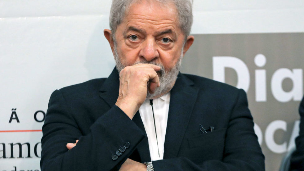 Procuradoria pede bloqueio de R$ 24 milhões de Lula