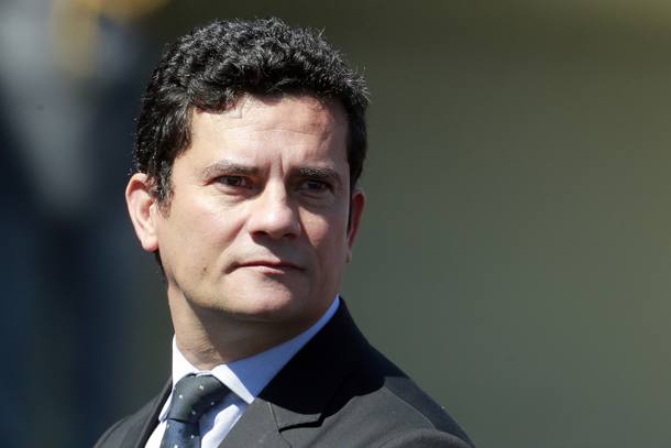 Moro é vaiado em congresso de procuradores