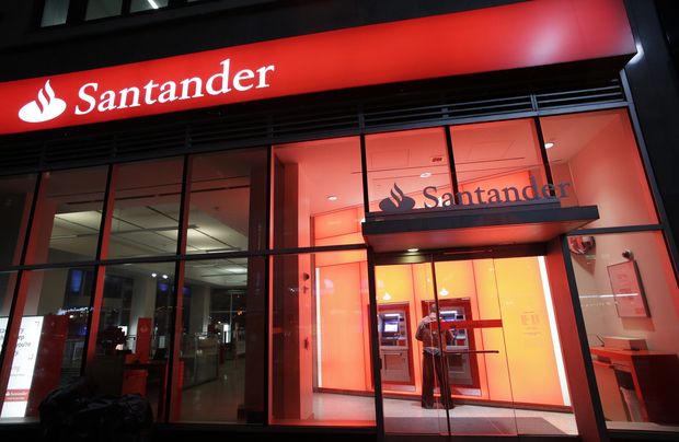 MPF denuncia diretor do Santander em operação