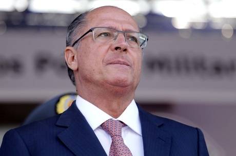 Alckmin vai acertar com Temer a saída do PSDB