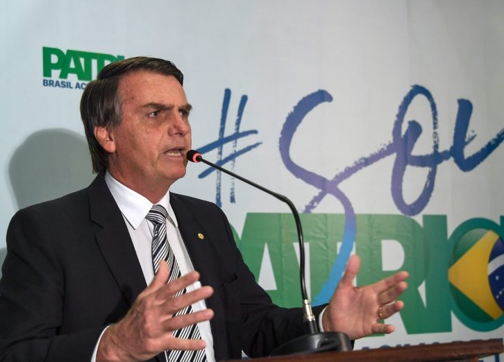 ‘Sou o primo paupérrimo nessa história’, diz Bolsonaro
