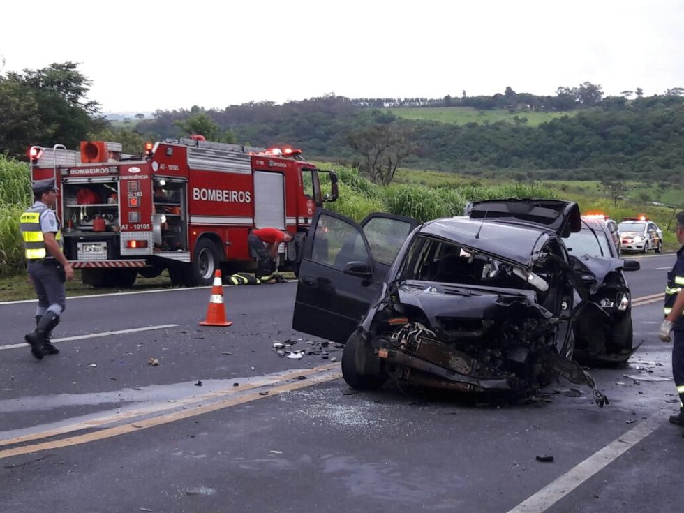 Acidente deixa cinco feridos na Rodovia SP-333