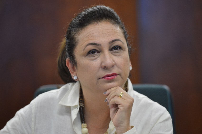 PMDB decide expulsar Kátia Abreu (TO) do partido