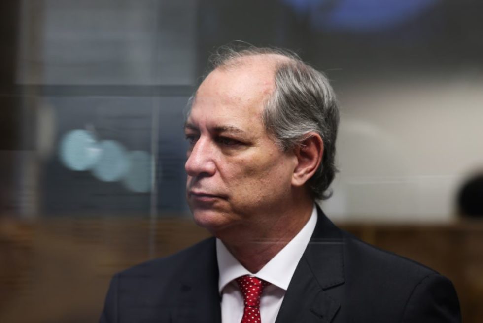 Lula é ‘culpado’ pela ascensão do PMDB, diz Ciro Gomes