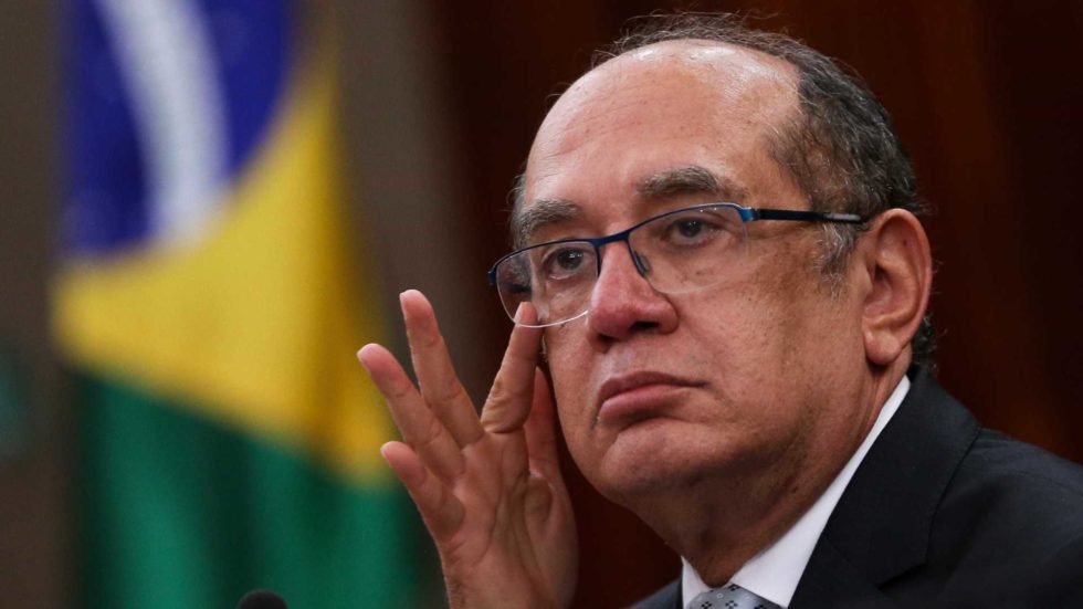 Gilmar Mendes é eleito ‘zagueiro do ano’ por ex-jogador