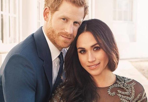 Príncipe Harry e Meghan divulgam foto do noivado