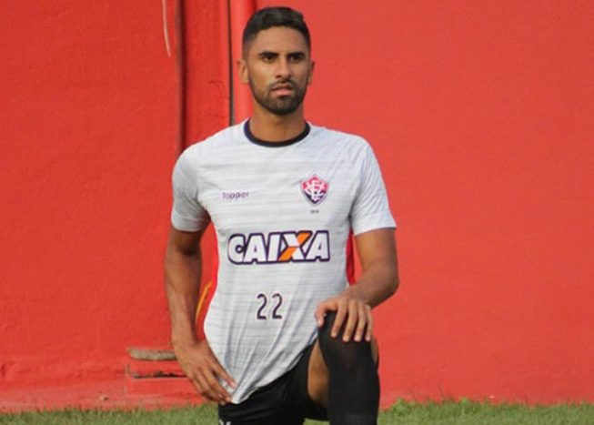 Tréllez acerta com o Corinthians