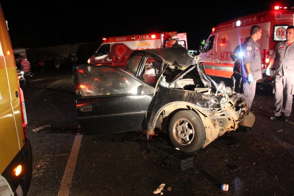 Casal morre em acidente na Rodovia SP-333