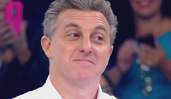 Luciano Huck leva bronca do Detran