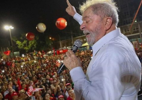 “Vou ganhar as eleições”, diz Lula em Vitória
