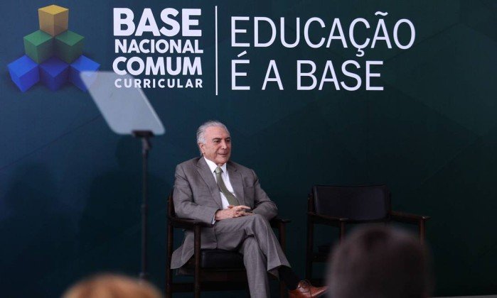 Governo homologa nova Base Comum Curricular