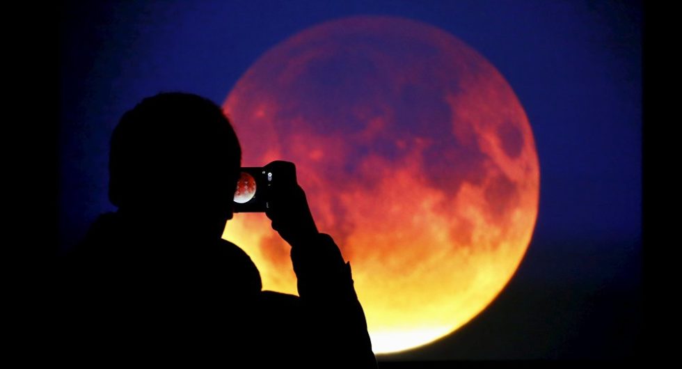 Quarta-feira terá Superlua, Lua Azul e Lua de Sangue