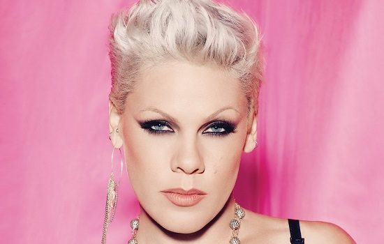 ‘Mulheres dominaram a música neste ano’, diz Pink