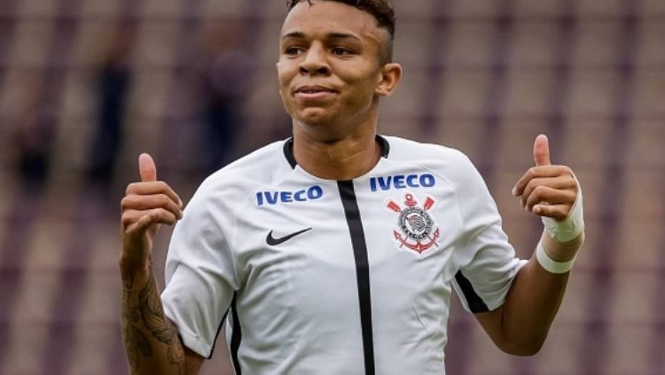 Corinthians goleia e se classifica na Copa São Paulo