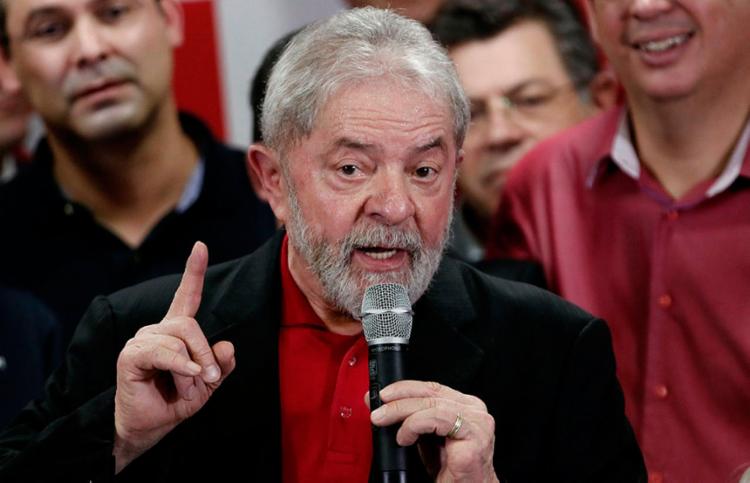 Lula ainda pode ser candidato, diz defesa