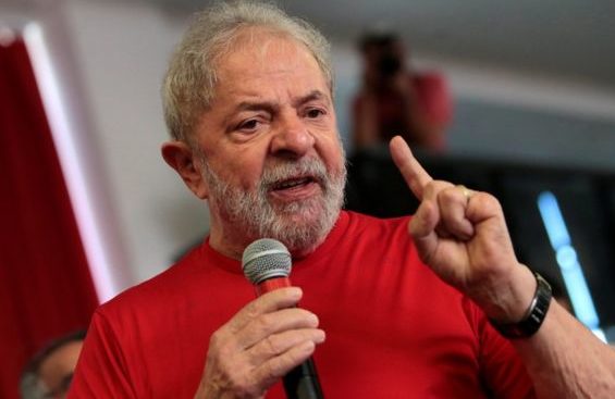 Lula volta a afirmar que decisão do TRF-4 foi política