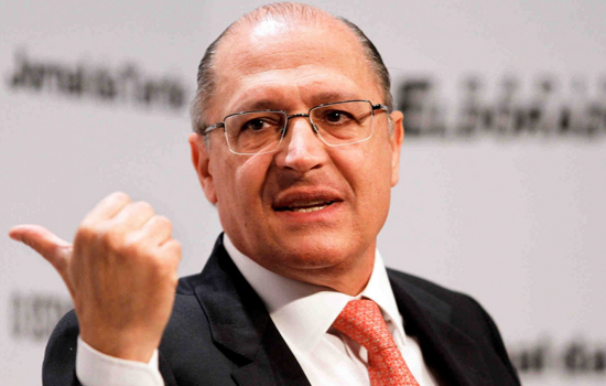 Alckmin acelera concessões por marca reformista