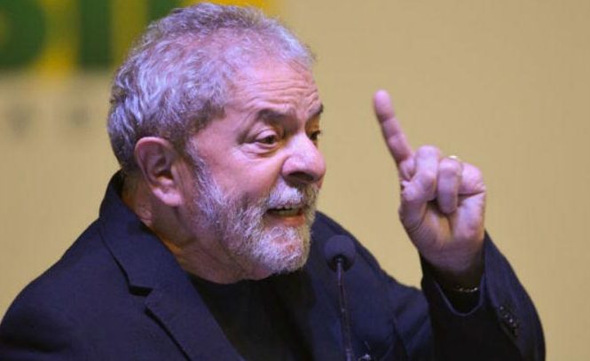 Lula: “Querem transformar o Brasil no Caldeirão do Huck”