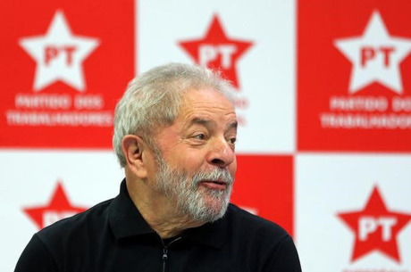 Lula diz que será candidato à Presidência