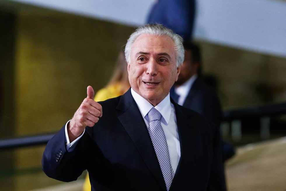 Temer bate recorde em edição de MPs