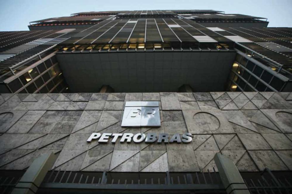 Defesa da Petrobras pedirá fim de cargo político