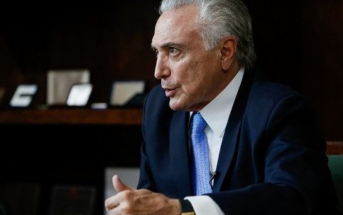 Brasil recebe mais investimento, mas cai em ranking