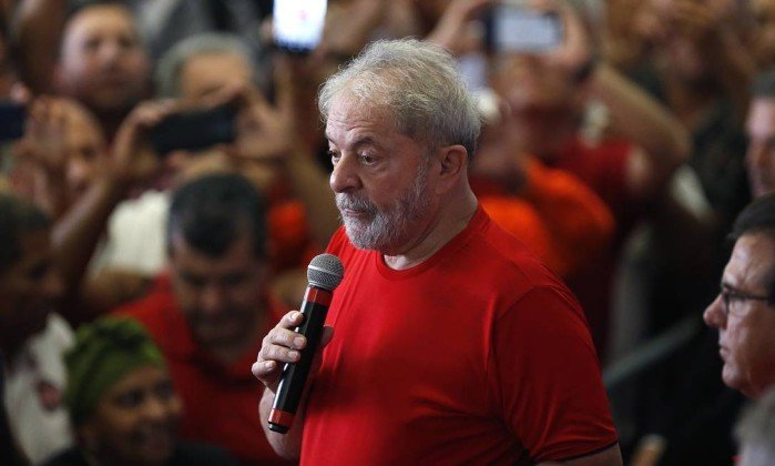 Decisão sobre Lula pressiona STF a prisão em 2ª instância