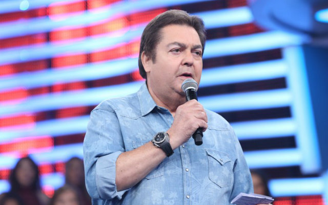 Faustão passa por cirurgia no coração e é internado